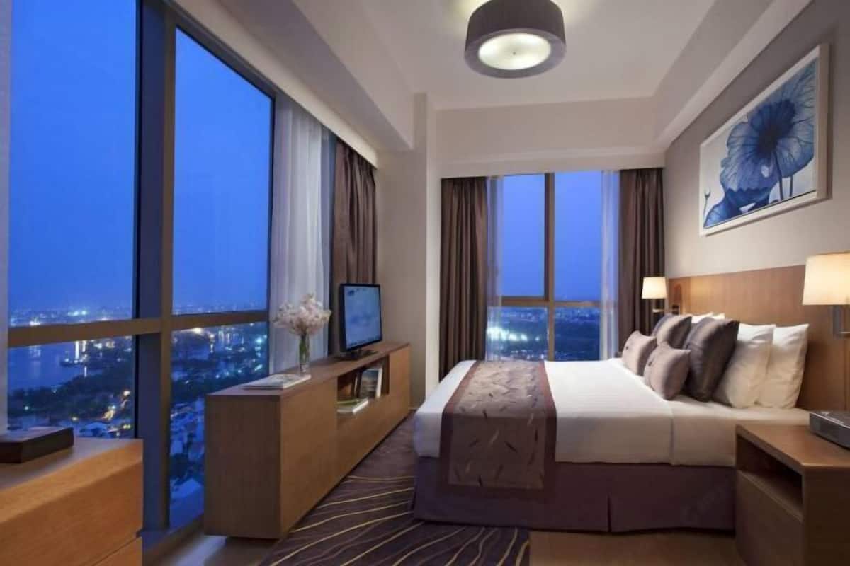 1 bedroom, minibar, in-room safe, desk