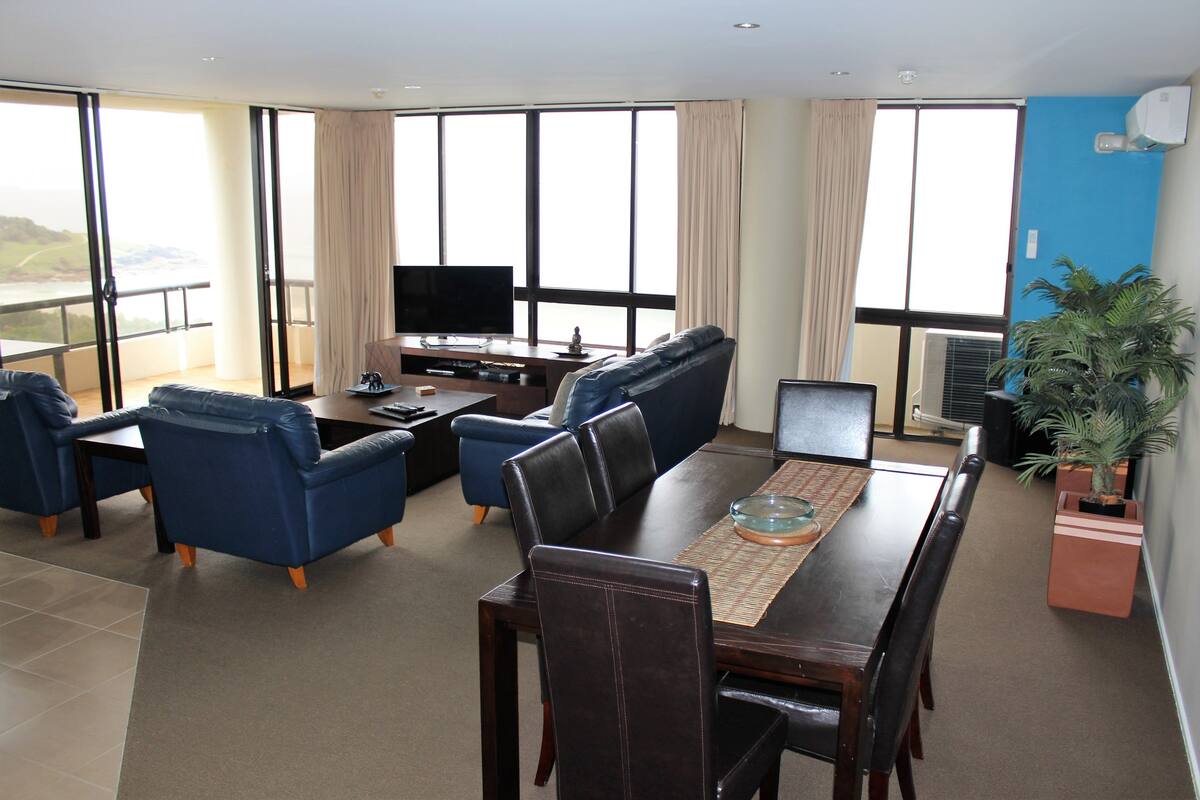 3 Bedroom Ocean View | Living room | TV, DVD player