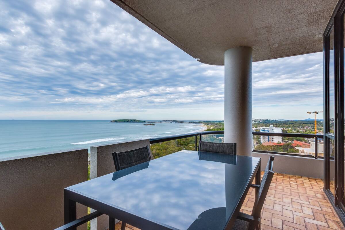 3 Bedroom Premium Ocean View | Balcony