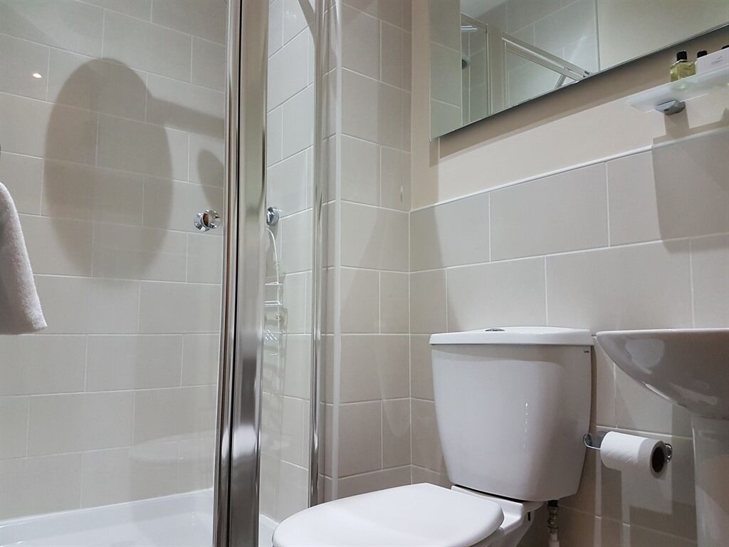 double room, ensuite | bathroom