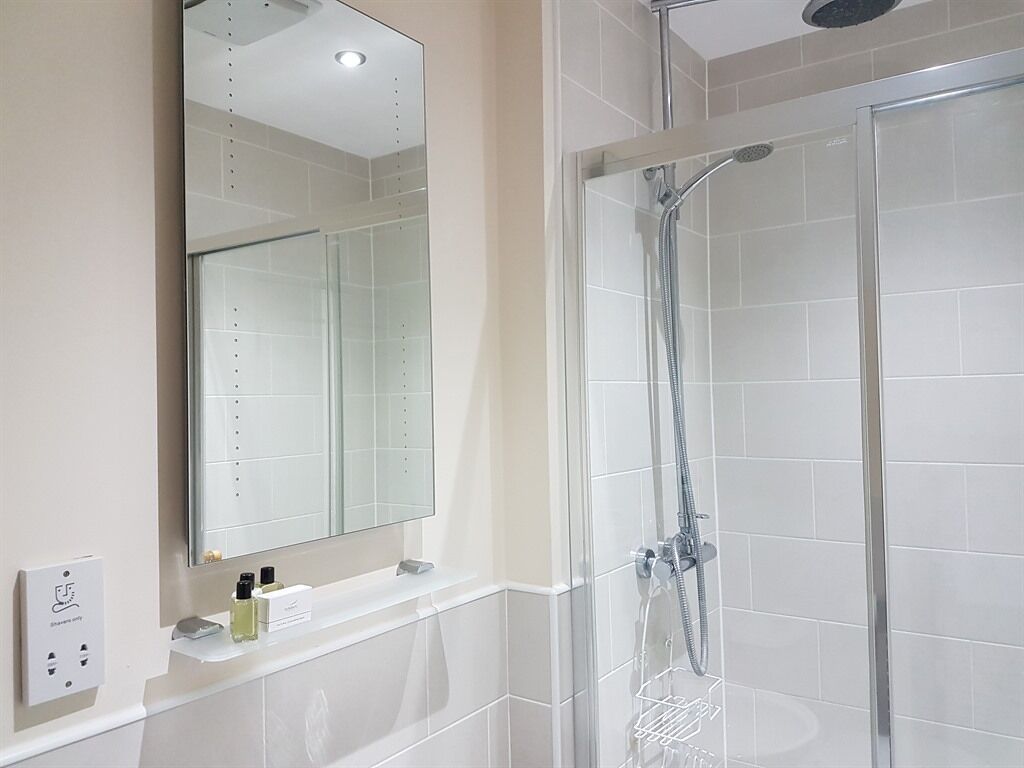 double room, ensuite | bathroom