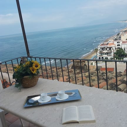 Apartment, 1 Bedroom, Balcony, Sea View | In-room safe, individually furnished, free WiFi