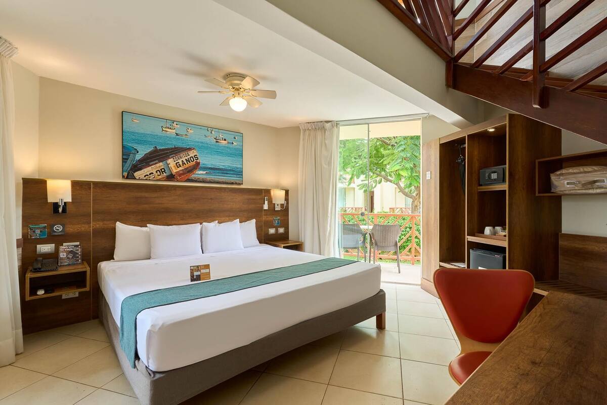 Down duvets, minibar, in-room safe, desk