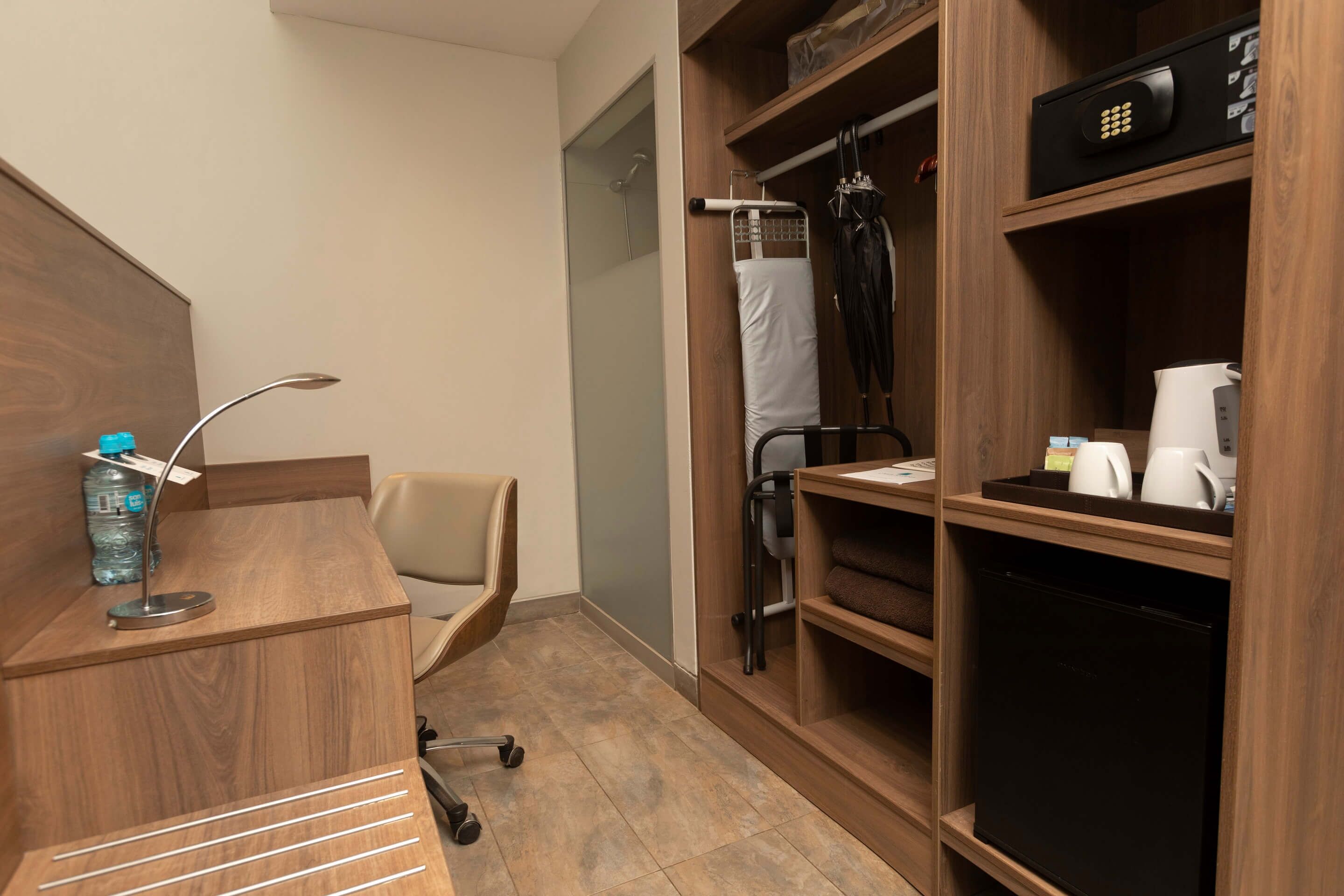 superior room, 1 queen bed, terrace | down duvets, minibar, in-room safe, desk