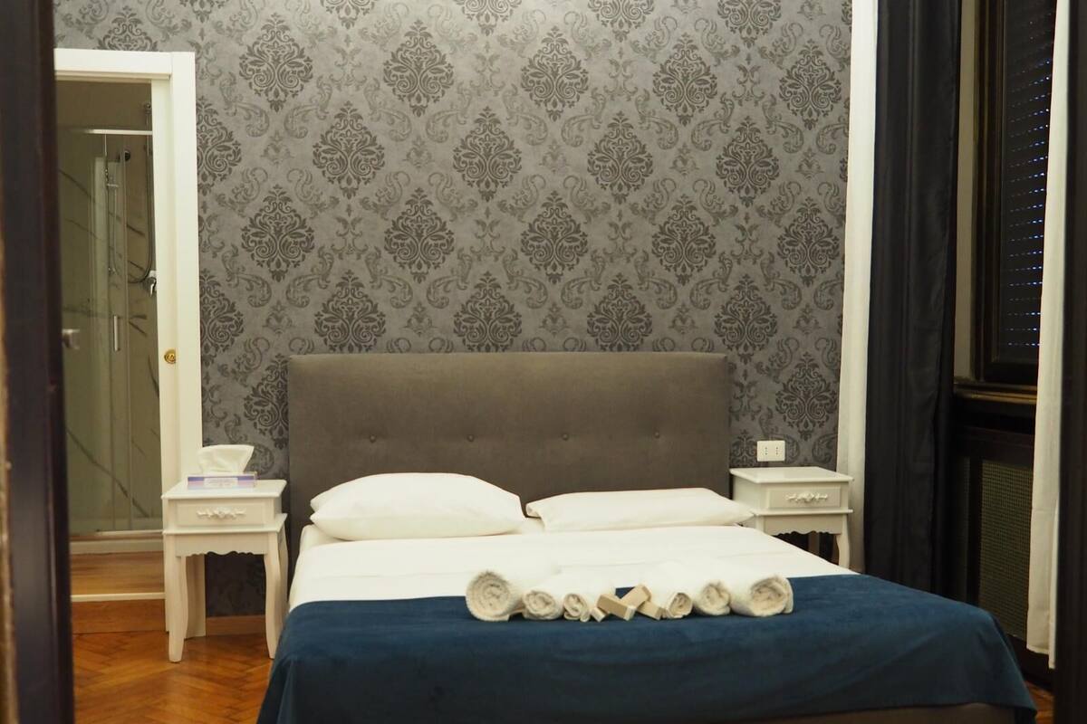 Double Room | Egyptian cotton sheets, premium bedding, in-room safe, desk