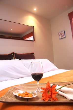 Dobbeltværelse | Roomservice – spisemuligheder