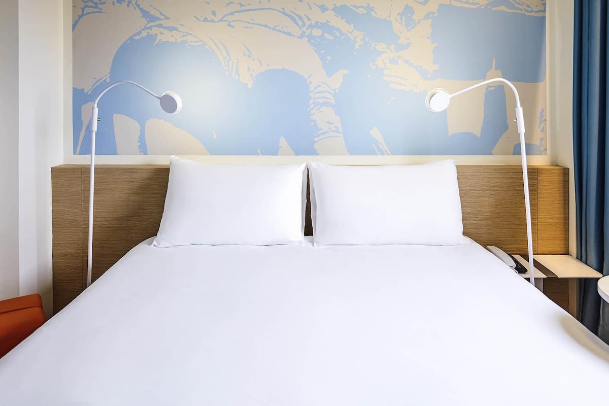 Standard Suite, 1 Double Bed with Sofa bed | Premium bedding, pillowtop beds, desk, soundproofing