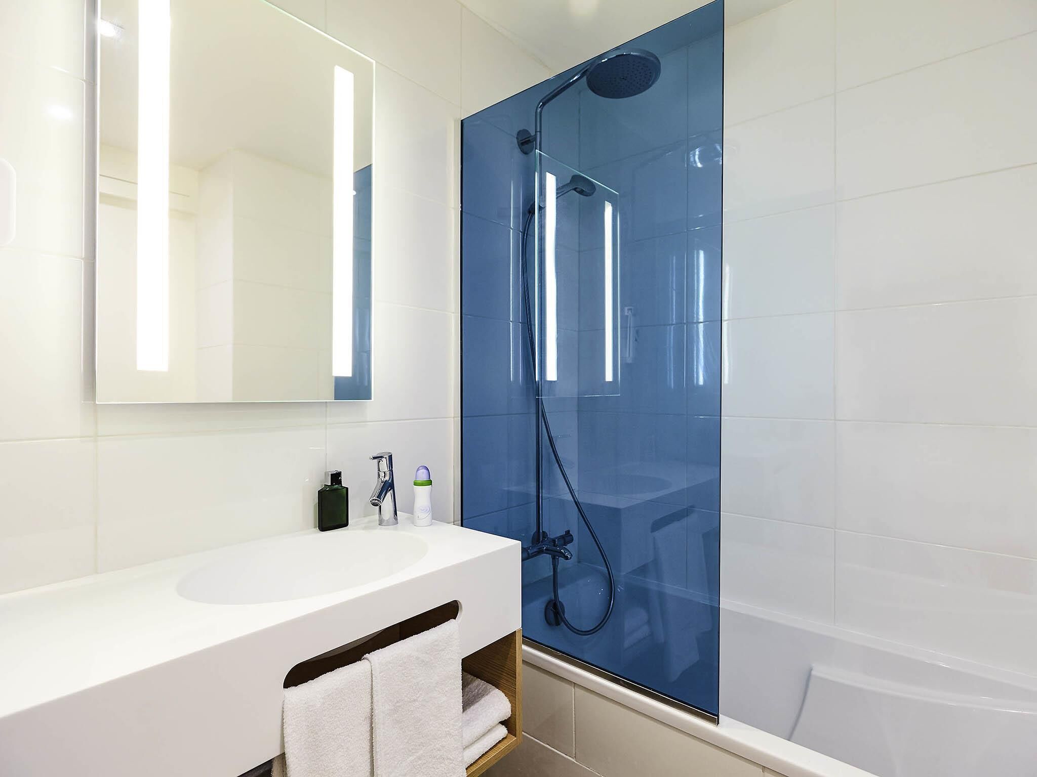 standard suite, 1 double bed with sofa bed | premium bedding, pillow-top beds, desk, soundproofing