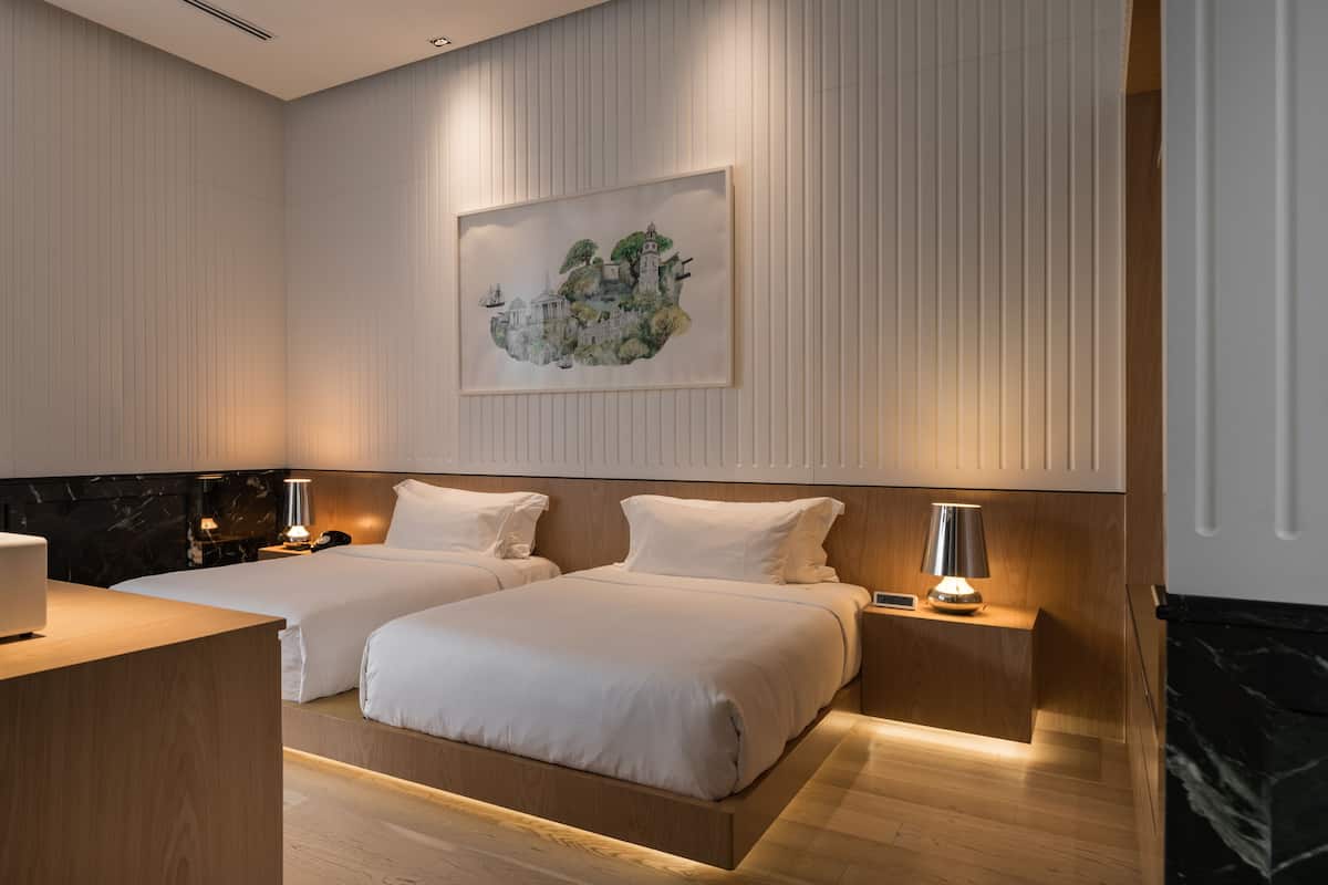deluxe room, multiple beds | premium bedding, free minibar, in-room safe, soundproofing
