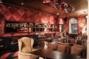 Bar (on property) - Macalister Mansion (George Town)