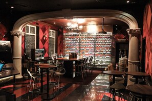 Bar (on property) - Macalister Mansion (George Town)