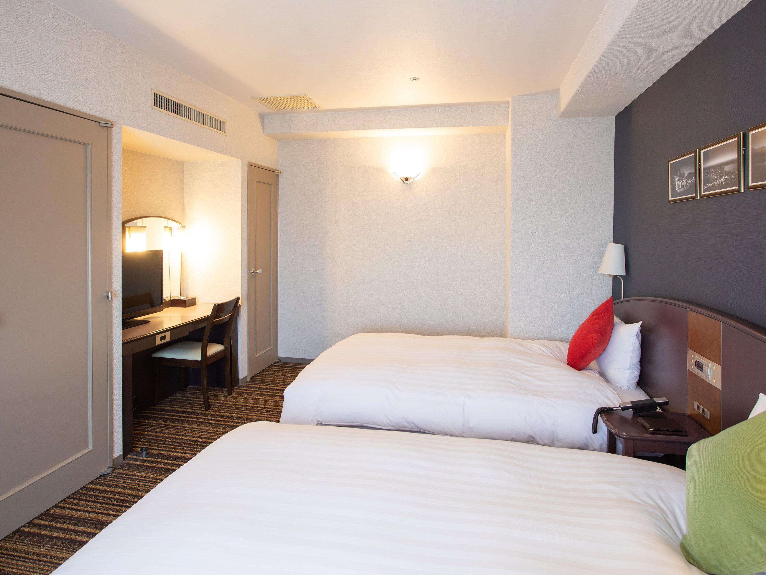 標準客房, 非吸煙房 (Suite room) | 書桌、熨斗/熨衣板、免費無線上網、床單