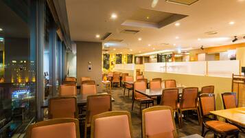 Petit déjeuner et brunch servis sur place