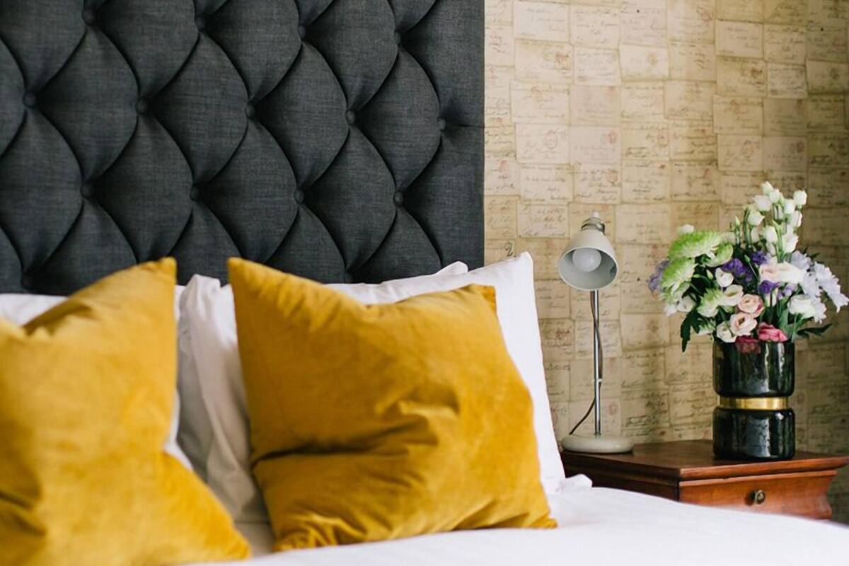 classic double room | 1 bedroom, individually decorated, desk, iron/ironing board