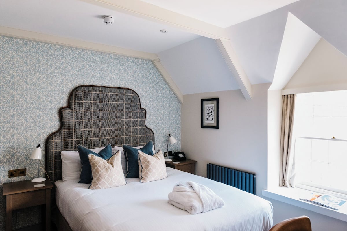Classic Courtyard Room
