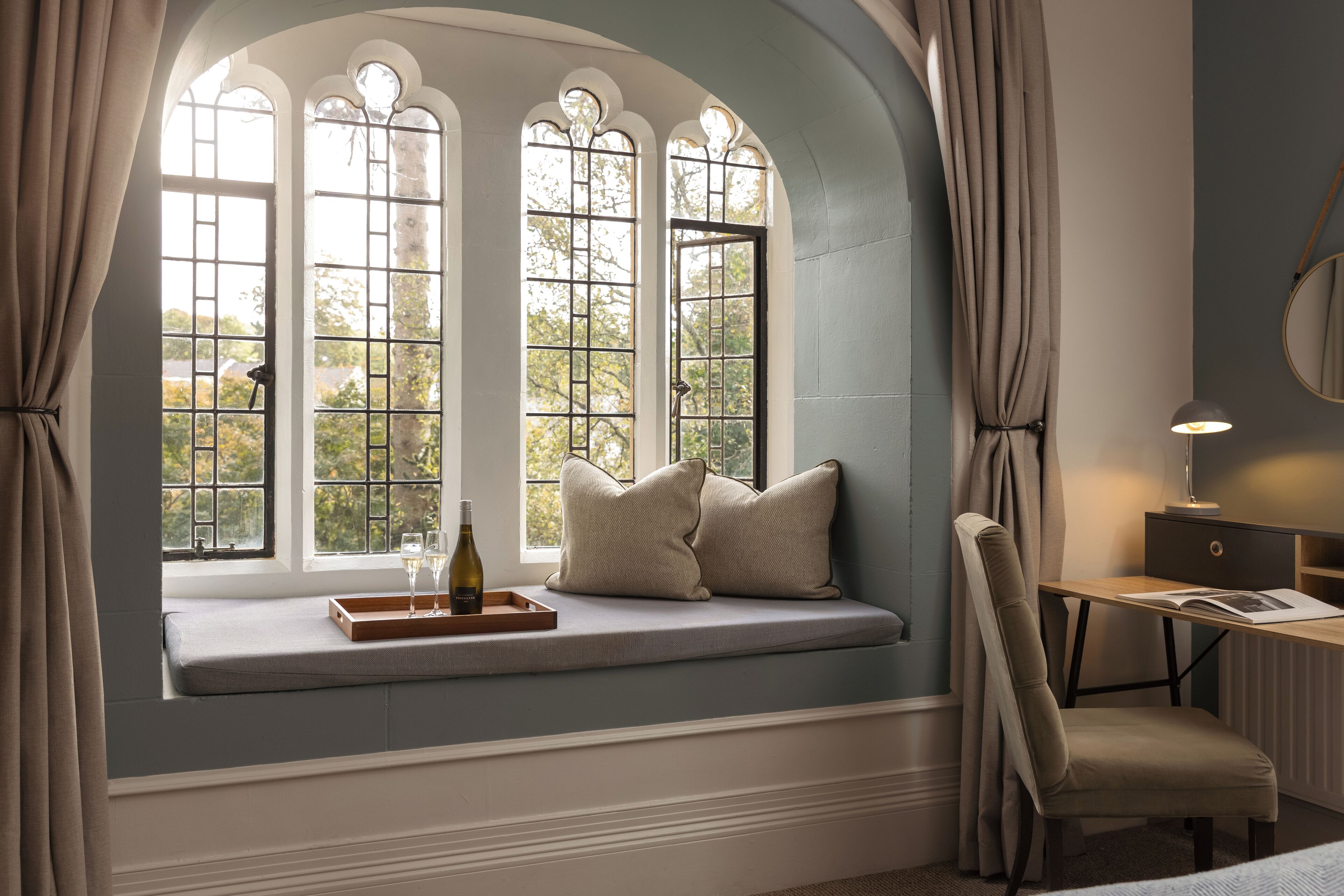 Executive Suite, 1 Bedroom | Individually decorated, desk, iron/ironing board, free WiFi