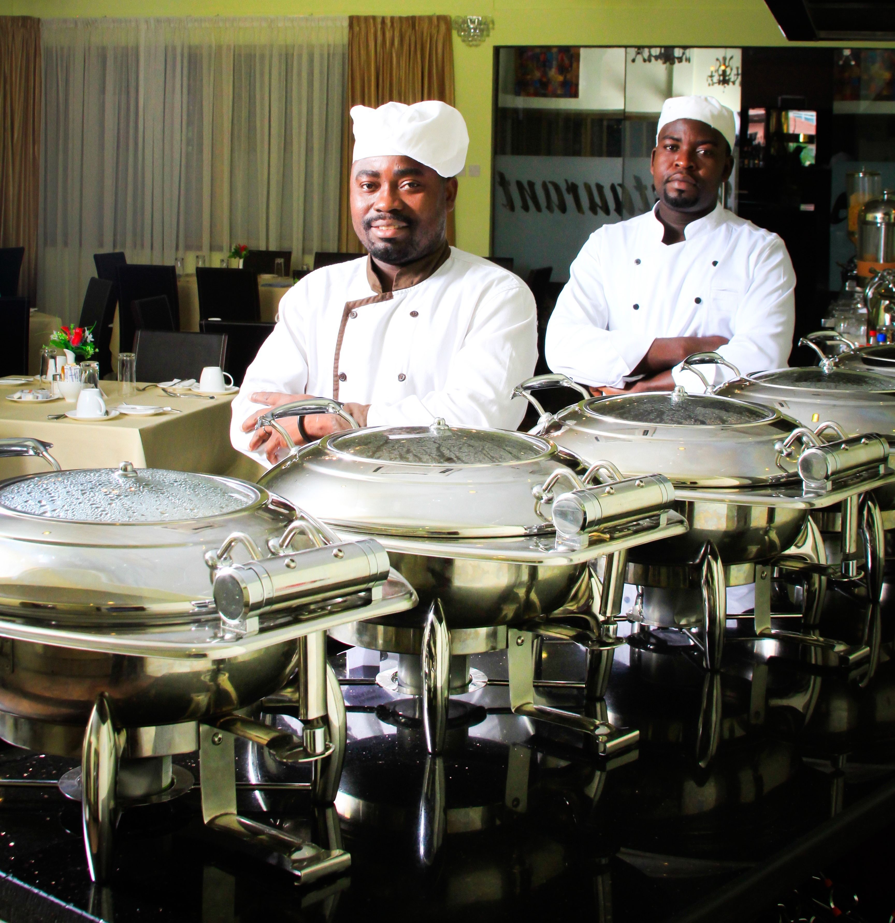 Frühstück, Mittagessen, Abendessen, lokale Küche 