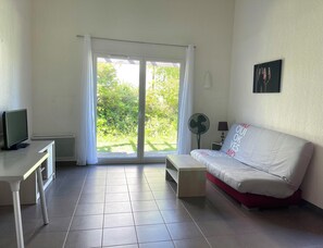 Appartement, 1 grand lit | Coin séjour