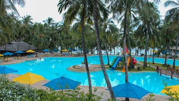2 outdoor pools, pool umbrellas, sun loungers