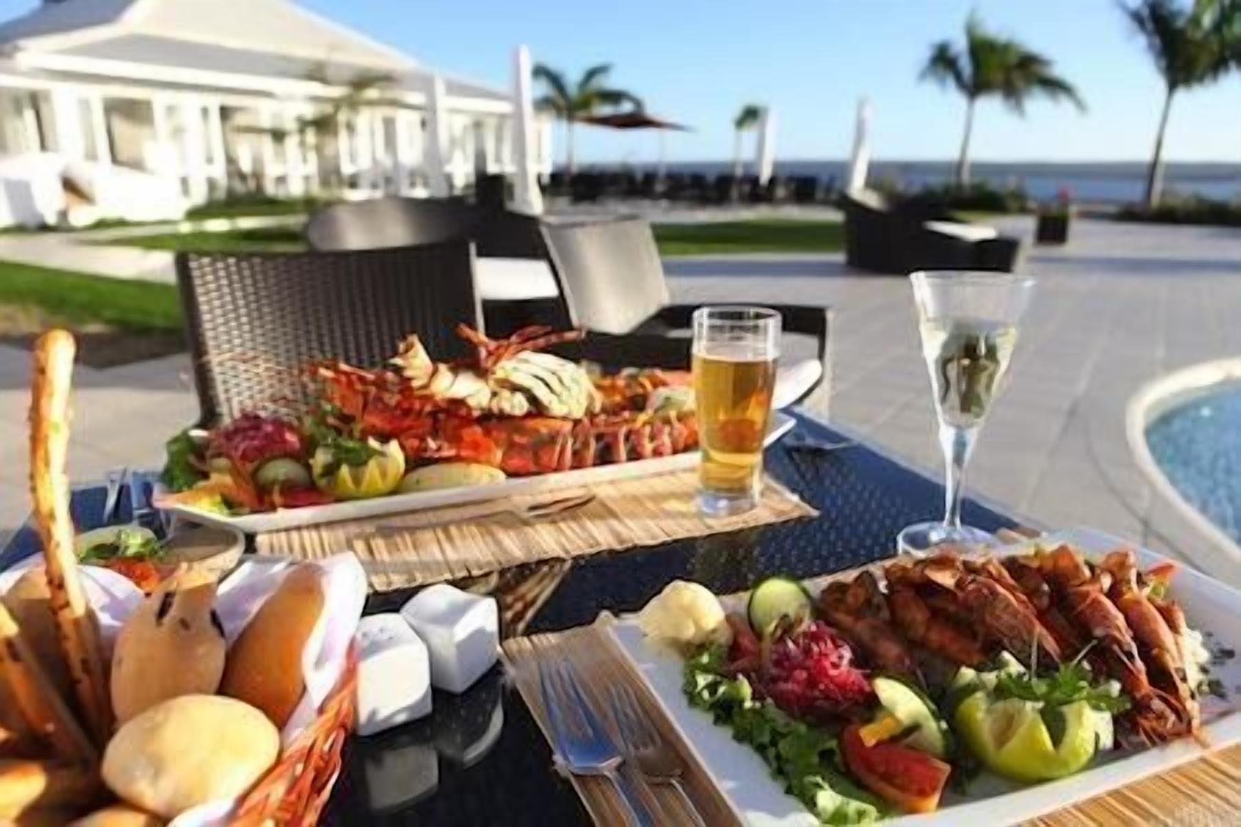 Lunch and brunch served 