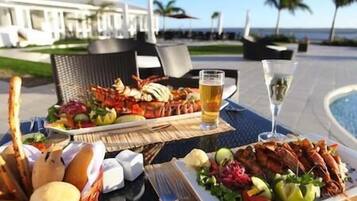 Lunch and brunch served