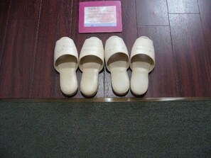 Combined shower/bathtub, free toiletries, hair dryer, bathrobes