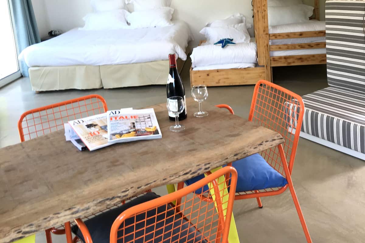 Loft | Living room | Flat-screen TV, foosball, table tennis, toys