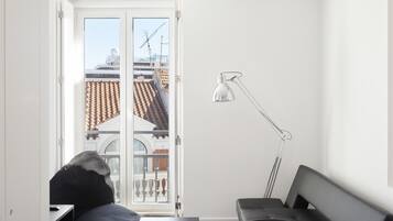 Studio | Living area | TV