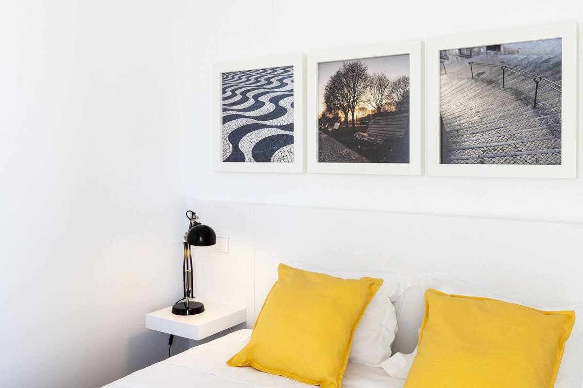 Studio | In-room safe, desk, soundproofing, iron/ironing board