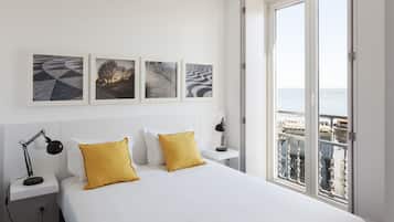 Superior Studio | 1 bedroom, in-room safe, individually furnished, desk