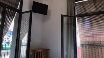 Select Comfort beds, free WiFi
