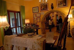 Sala de estar en el lobby