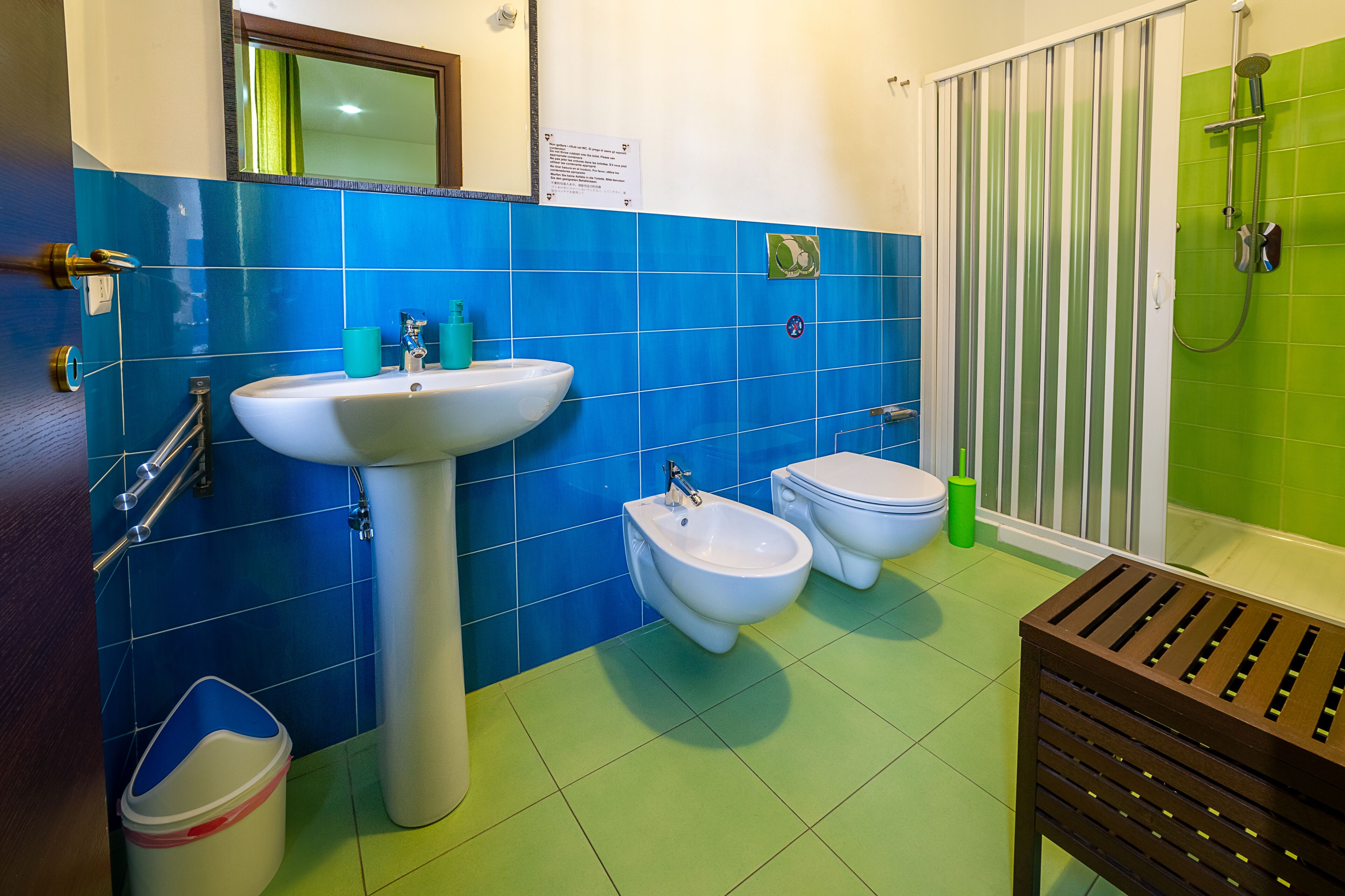 Basic Double Room, Private Bathroom | Bathroom | Shower, free toiletries, hair dryer, bathrobes