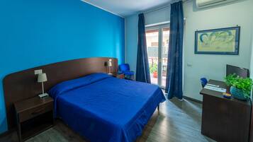 Comfort Double Room, Private Bathroom | Down duvets, memory-foam beds, desk, blackout curtains