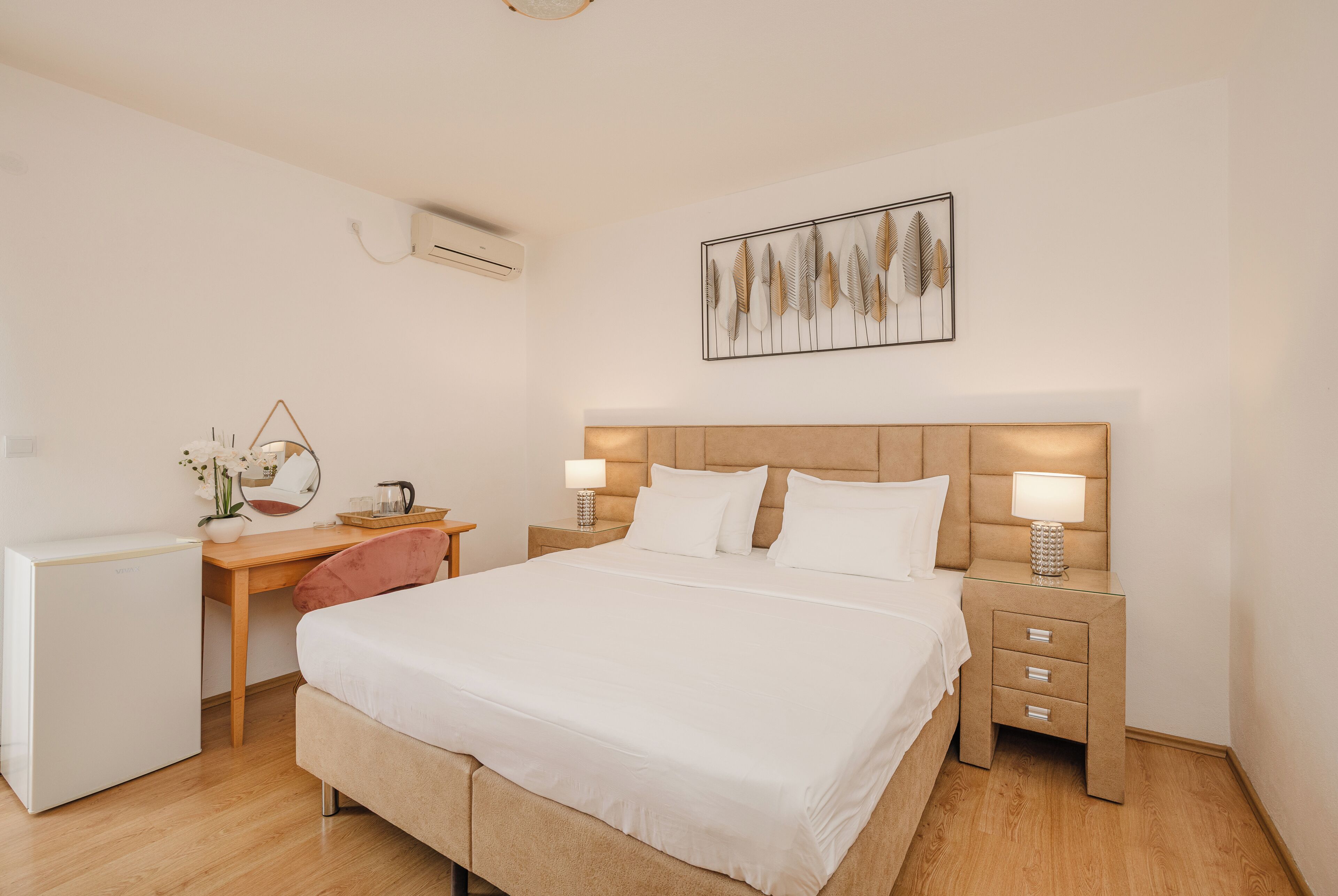 Standard Double Room, Private Bathroom, Mountain View | Blackout drapes, free WiFi, bed sheets