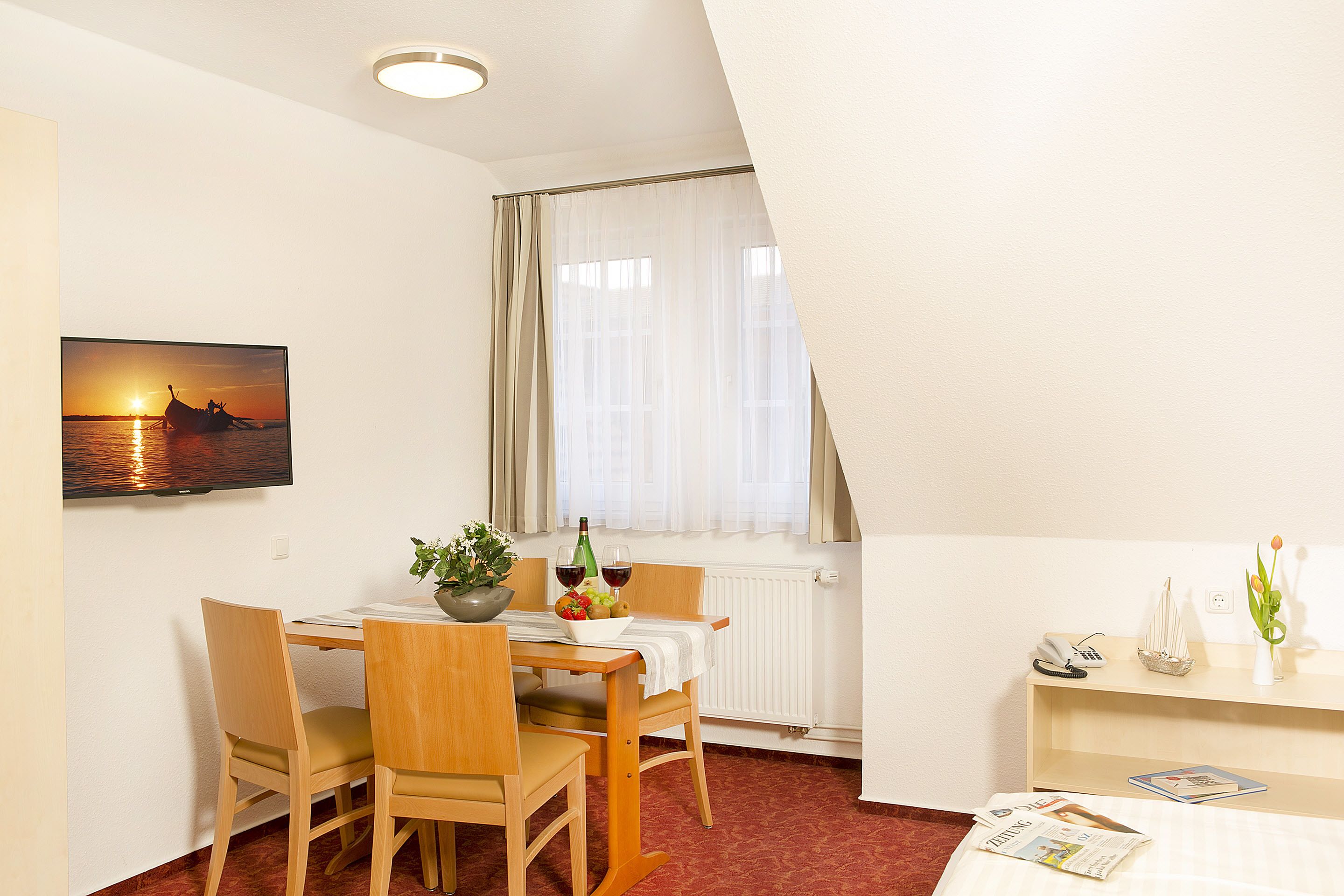 standard apartment (type b) | in-room dining