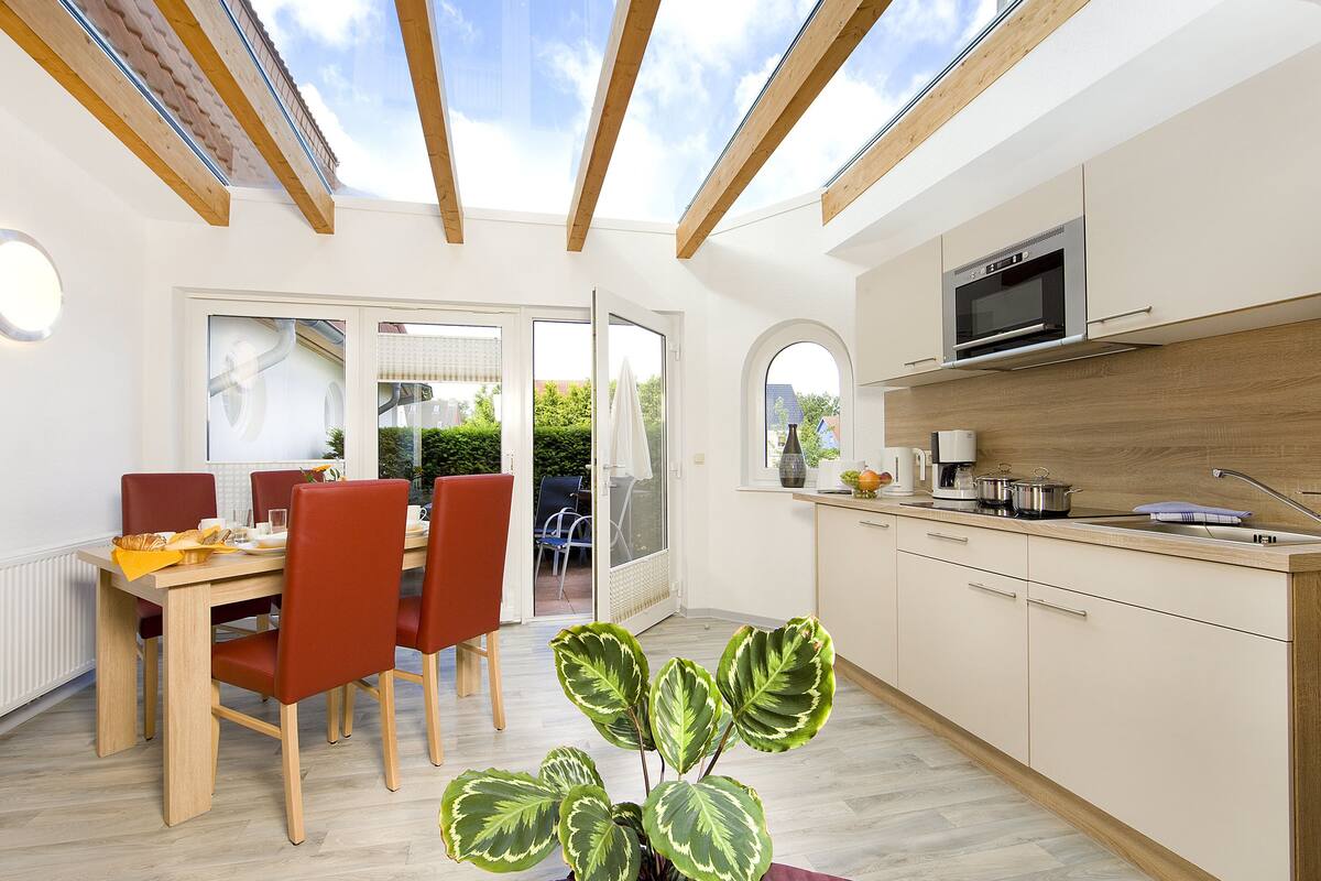 condo, 1 bedroom, terrace | in-room dining