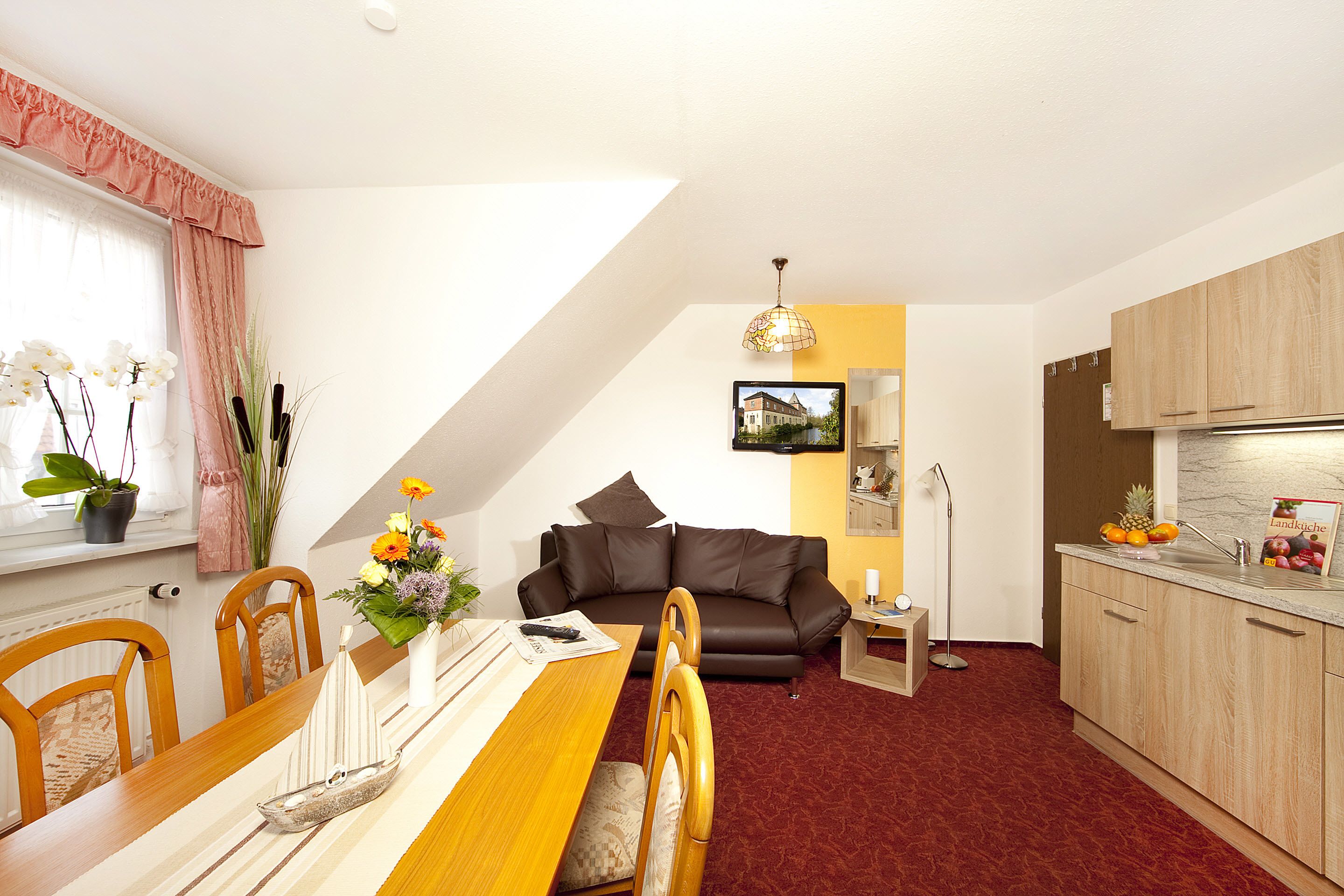 standard apartment (for 3 persons) | living area | 66-cm tv with cable channels