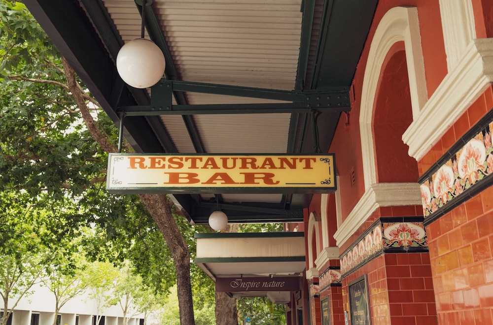 Glasgow Arms Hotel by null