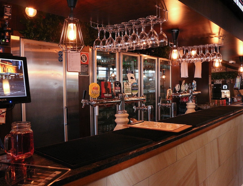 Glasgow Arms Hotel by null