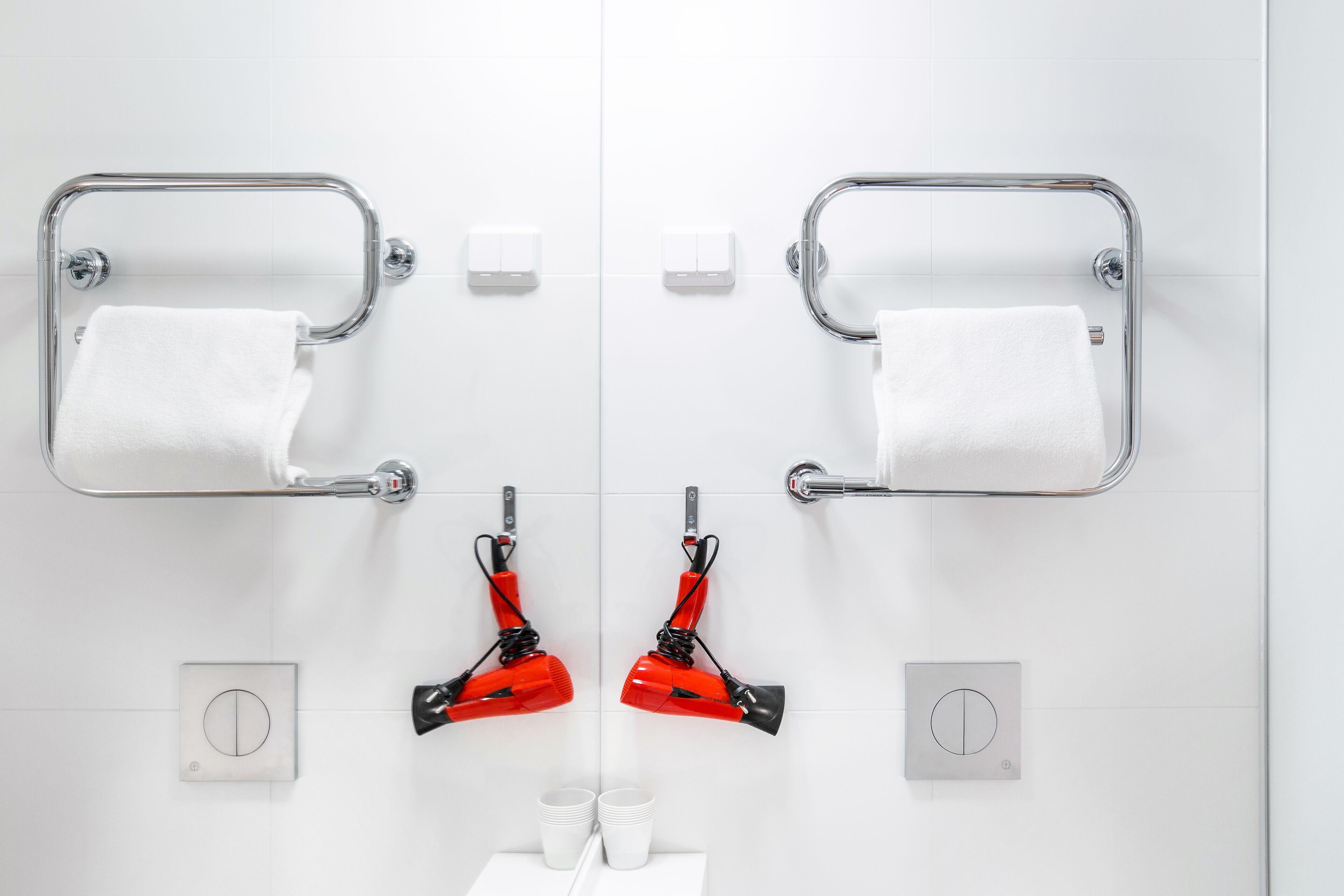 Single Room, 1 Twin Bed | Bathroom | Shower, hair dryer, towels