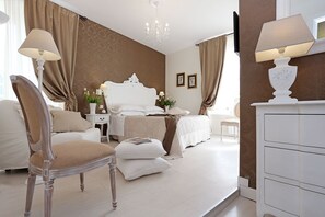 Soundproofing, free WiFi - Daplace - HQH Colosseo (Rome)
