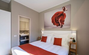 1 bedroom, hypo-allergenic bedding, down duvets, in-room safe - Dependence del Parco (Porlezza)