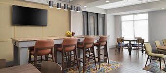 Hampton Inn Magnolia