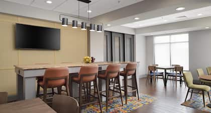 Hampton Inn Magnolia