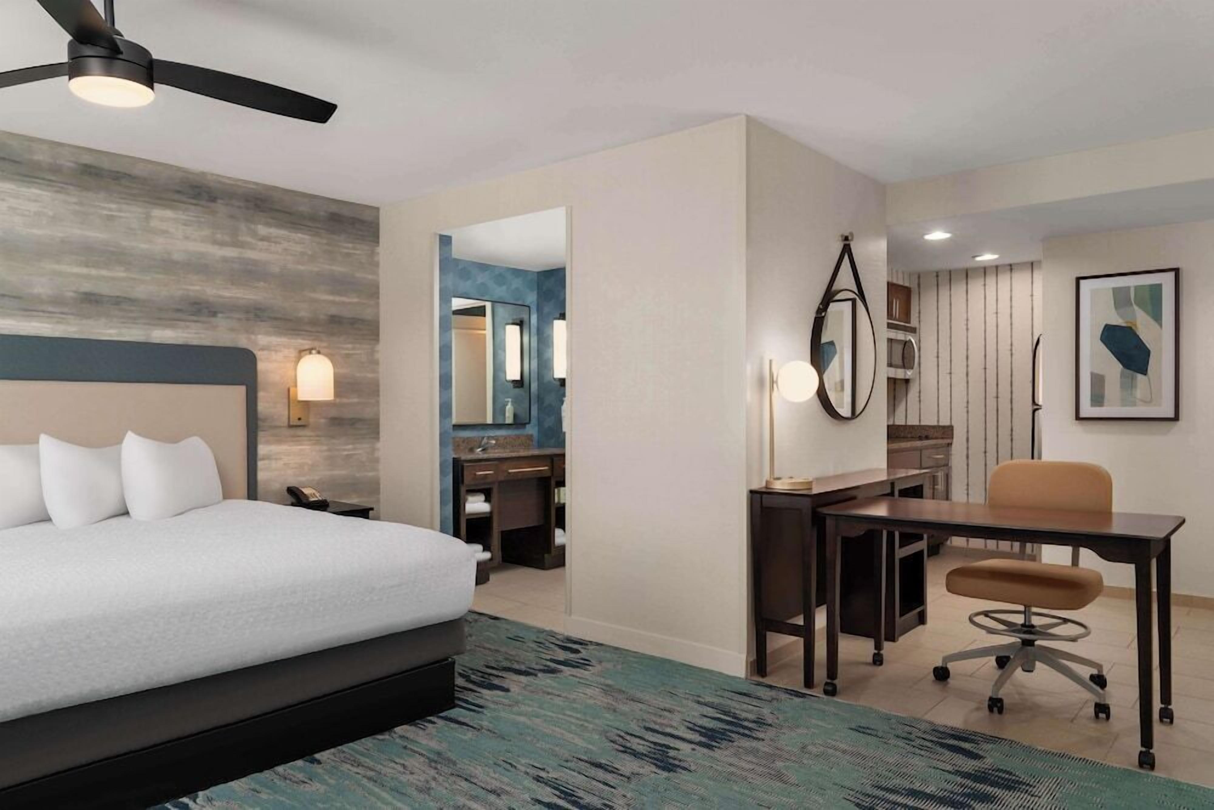 In-room safe, desk, free cribs/infant beds, free rollaway beds