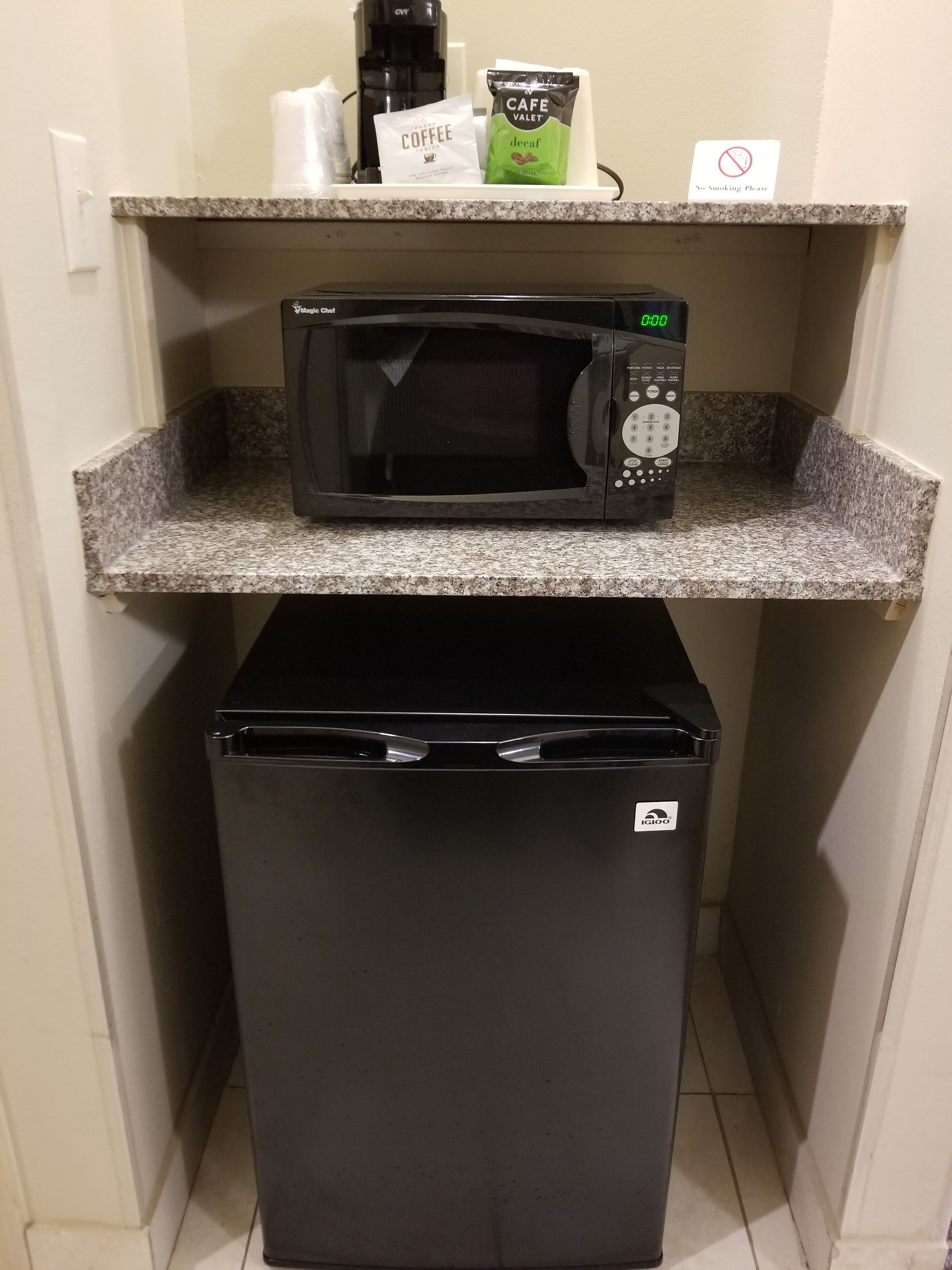 studio suite, 1 king bed, non smoking | mini fridge