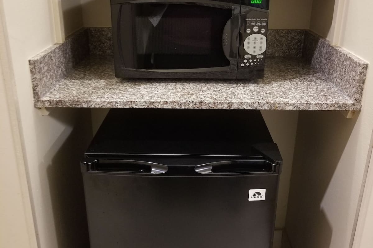 studio suite, 1 king bed, non smoking | mini fridge