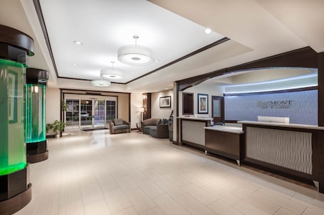 Front of property. Baymont by Wyndham Victoria