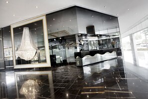 Lobby sitting area - Dorsett Singapore (Singapore)